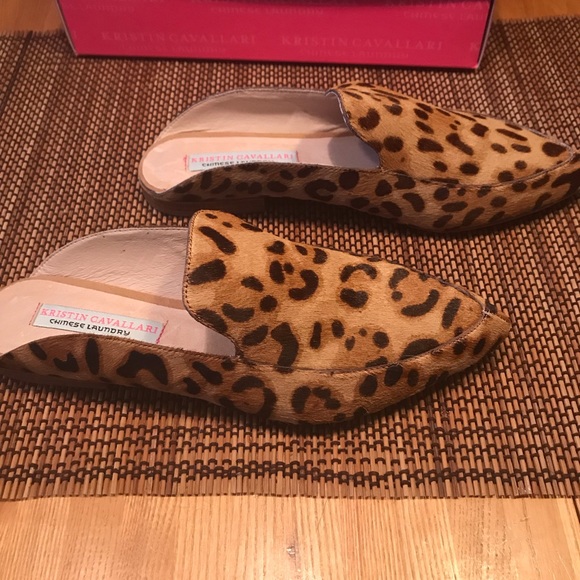 LAST CHANCE-Chinese Laundry Capri Calf Hair Loafer Mule - Picture 4 of 7